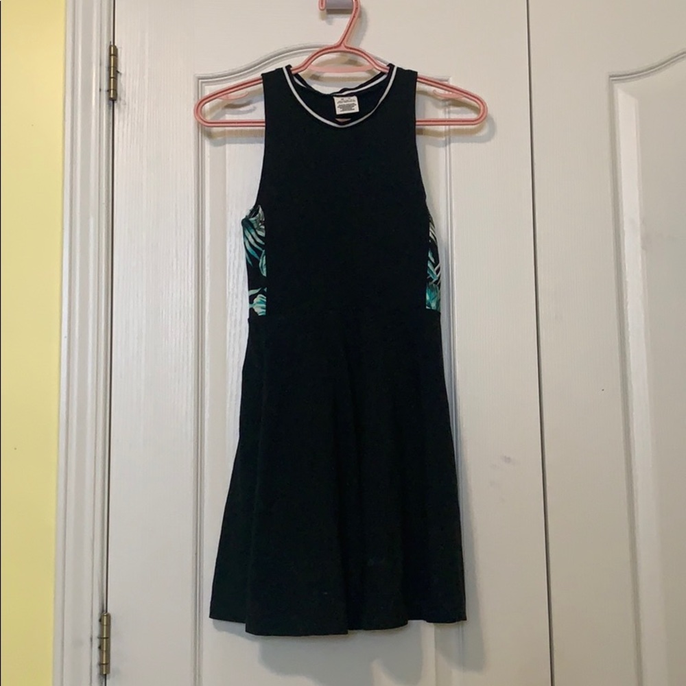 PINK tennis skirt, never worn! But no tags